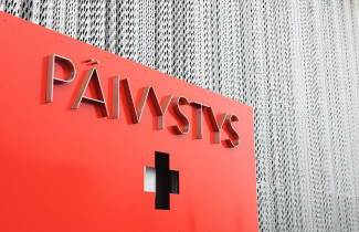 Päivystyksen julkisivu.