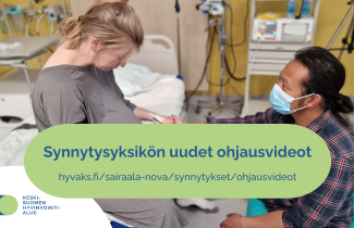 Synnytysyksikön uudet ohjausvideot: Tilannekuva synnytyksestä. Synnyttäjä istuu vuoteella ja tukihenkilö pitää häntä kädestä.