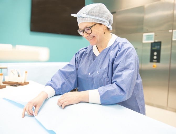 Lea Takalo ja leikkauskori 