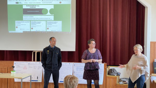 Joutsan seminaaripäivässä alatyöryhmien puheenjohtajat Juha Saario, Carita Lepikonmäki, Jaana Peltokoski 